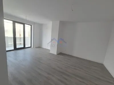 Apartament cu 3 camere, bloc nou, et.1, parcare, - foto 2