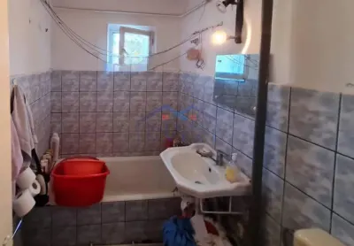 Apartament 4 camere decomandat in Cetate, zona Closca - foto 7