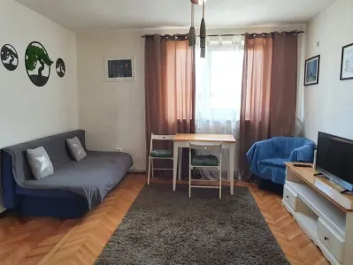 Apartament 2 dormitoare, living cu bucataria, Cetate, B-dul Transilvaniei - Alba Iulia