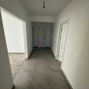 Apartament cu 3 camere, Burdujeni, Bloc Nou, Etaj Intermediar, 3c-4441 - foto 2