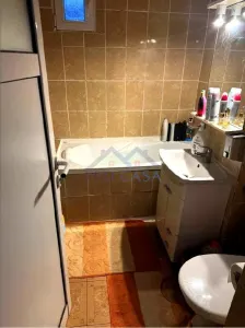 Apartament 4 camere, decomandat, Cetate, Mercur, 2 bai, pivnita - foto 6