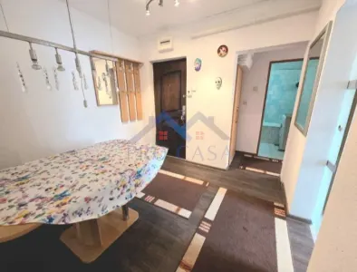 Apartament 2 camere decomandat, et.2, Cetate, zona Mercur - foto 4