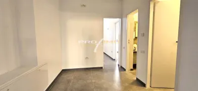 Spatiu comercial modernizat 100mp. 10ml.vitrina, Poarta 6 - foto 7