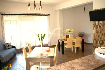Pensiune 11 camere P+ 2E,, Statiunea Mamaia Nord - foto 11