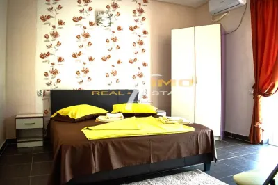 Pensiune 11 camere P+ 2E,, Statiunea Mamaia Nord - foto 8