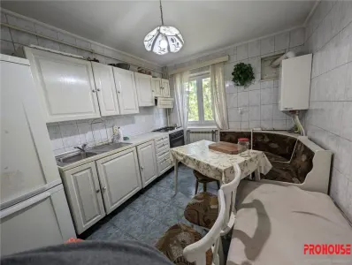 Str. Panselelor, langa Universitate - chirie apartament 3 camere decomandate - mobilat - foto 2