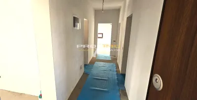 Apartament 3 camere intr o vila P+2E cu cate un apartament pe etaj - foto 8