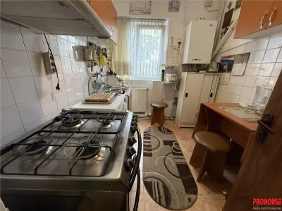 Apartament 2 camere decomandate - etajul 2 - ULTRACENTRAL - foto 7