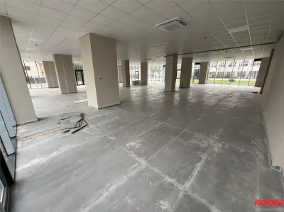 Spatiu comercial 430mp - BLOC 2026 - Str Bradului - PARCARE - Vitrina generoasa - foto 5
