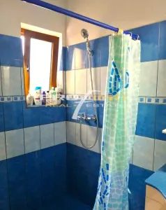 Zona Dorally, vila moderna D+P+E , 4 camere, demisol , mansarda, 400 mp teren - foto 12