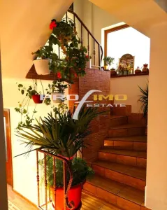 Zona Dorally, vila moderna D+P+E , 4 camere, demisol , mansarda, 400 mp teren - foto 13