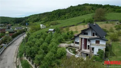 OFERTA LIMITATA - VILA DEOSEBITA IN SLATINA - LUNCANI - OAZA DE LINISTE LA MARGINEA PADURII - Bacau