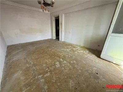 Zona Spital - Liceul Pedagocic - 2 camere decomandate - foto 4