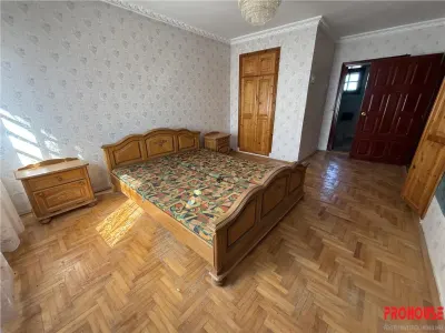 Vila cu teren generos - BARATI - POSIBILITATE DE PARCELARE TEREN - foto 11