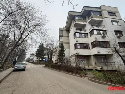 Locație ideală pentru afacerea ta - spațiu 40 mp - Aleea Parcului - foto 1