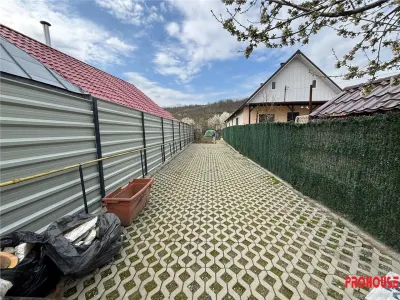 Casa P+M - teren 453mp - Margineni - foto 12