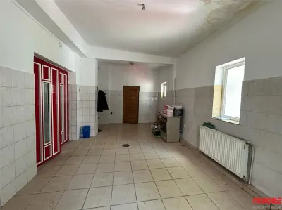 Spatiu comercial stradal - 230 mp - vanzare/inchiriere - foto 5