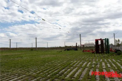 Pensiune + 4,7 Ha teren E85 Roman - Neamț - Afacere la cheie - foto 12