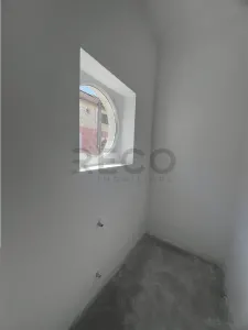 RECO, Doua case, zona  ultracentral, singur in curte, Oradea - foto 16