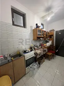 RECO, Doua case, zona  ultracentral, singur in curte, Oradea - foto 5