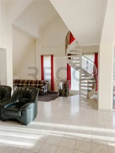 RECO Vila Lux 5 camere + teren mare în Sanmartin - foto 17