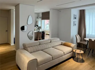 Apartament 3 Camere Ultracentral | Renovare Designer | Complet Mobilat 3c-4250 - Suceava