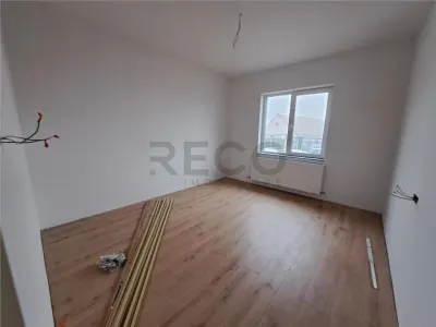 RECO casa zona de dealuri - Paleu