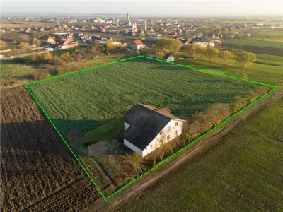 RECO casa Inand la rosu cu teren imens - foto 2