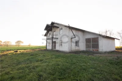 RECO casa Inand la rosu cu teren imens - foto 21