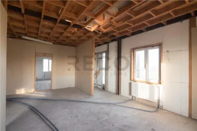 RECO casa Inand la rosu cu teren imens - foto 6