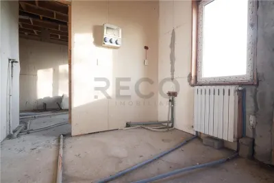 RECO casa Inand la rosu cu teren imens - foto 9