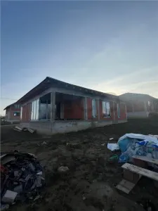 RECO Casa plan parter cu 3 dormitoare-la rosu- Paleu - foto 2