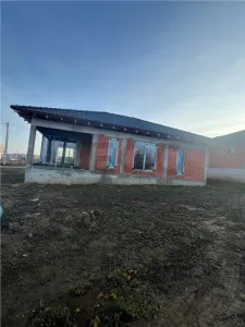 RECO Casa plan parter cu 3 dormitoare-la rosu- Paleu - foto 6
