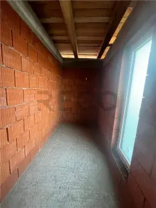 RECO Casa plan parter cu 3 dormitoare-la rosu- Paleu - foto 8