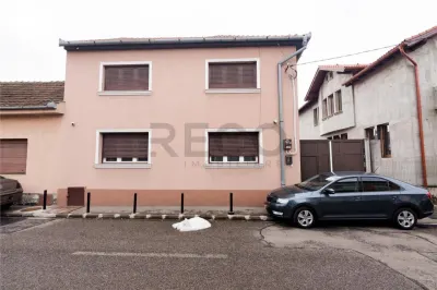 RECO Casa  cu 4 camere la 5 minute de centru (Olosig) -Oradea-curte si acces auto - foto 2