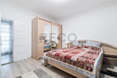 RECO Casa  cu 4 camere la 5 minute de centru (Olosig) -Oradea-curte si acces auto - foto 16