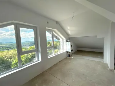 Penthouse | Zamca | 183.5 mp | 3c-4322 - Suceava