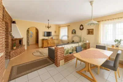 RECO Casa S+P+M cu spatiu comercial si garaj in Marghita - ideala pentru locuit si afacere - Marghita