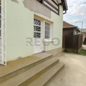 RECO Casa S+P+M cu spatiu comercial si garaj in Marghita - ideala pentru locuit si afacere - foto 15