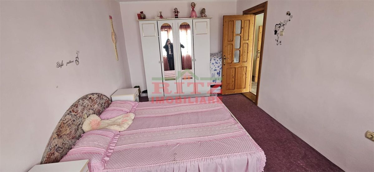 Nou in piata ! Vila P+1E, cu teren, zona Gara!! - Caracal