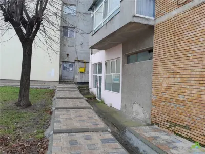 Inchiriere spatiu comercial 76 mp - Comanesti, Republicii C1 (bariera) - foto 3