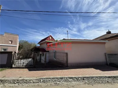 Nou! Casa+teren, deschidere la 2 strazi, Piatra-Olt! - foto 1