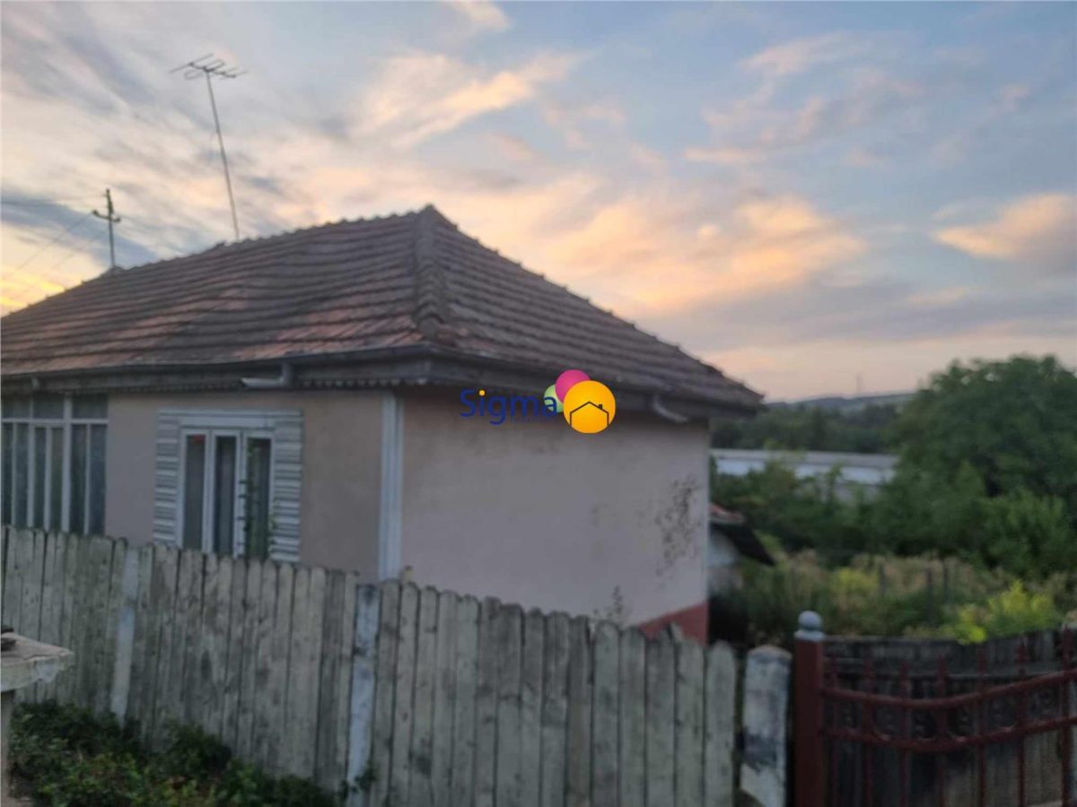 Casa cu teren 800 MP  Comuna Raducaneni  Iasi - Raducaneni