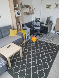 Prima închiriere, apartament 3 camere decomandat, 2 bai, parcare inclusa - foto 2