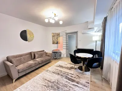 Apartament 2 camere, etajul 3/4, fara lift,  zona Romana - foto 1