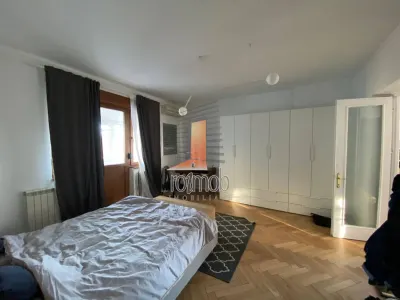 Apartament 2 camere, in vila, spatios, garaj, zona buna! - foto 9