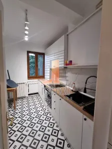 Apartament 2 camere, in vila, spatios, garaj, zona buna! - foto 10