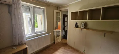 Apartament 3 camere in vila etajul 1+2 camere amenajate la mansarda, zona Eminescu - foto 16
