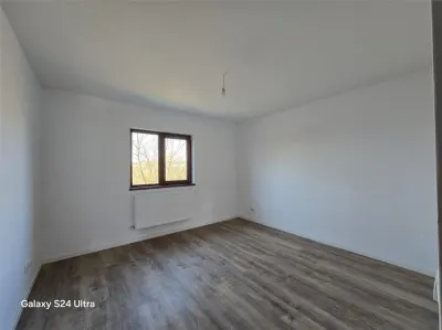 Capat CUG Vila single 4 camere D  Horpaz Miroslava - foto 7