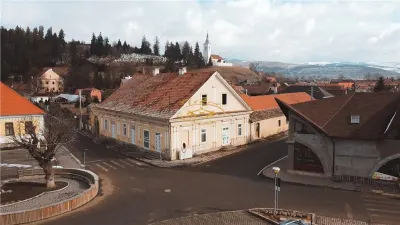 Complex comercial in centrul comunei Lazarea - foto 3